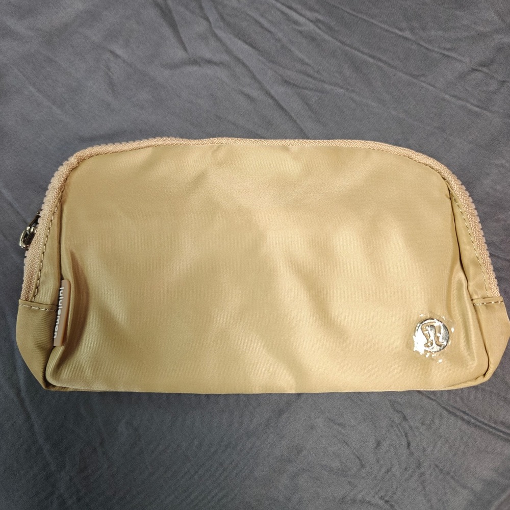 lululemon Everywhere Belt Bag 1L Tan Beige Nylon Adjustable Waist Pack New